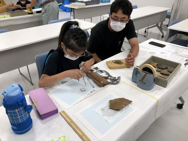 土器の接合・復元体験