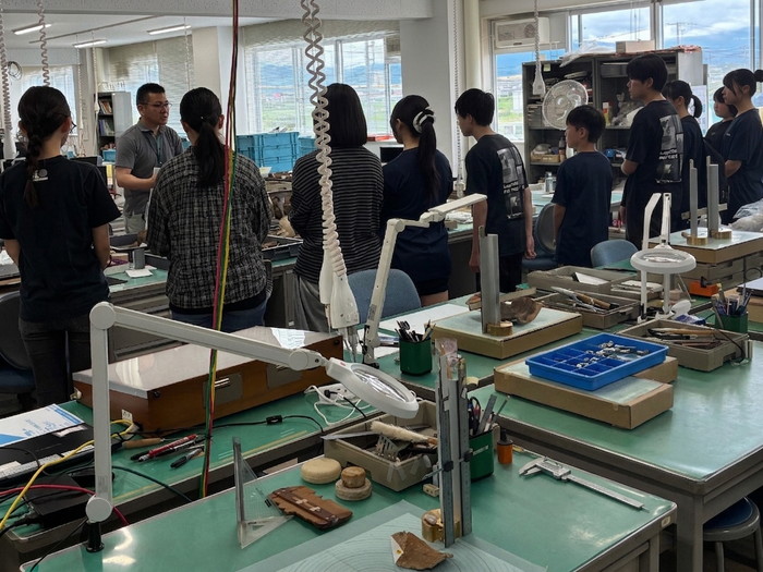 「整理室」を見学