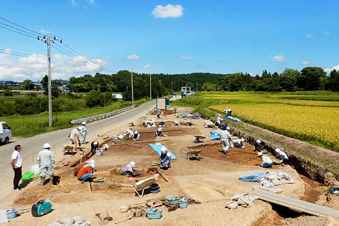 発掘作業