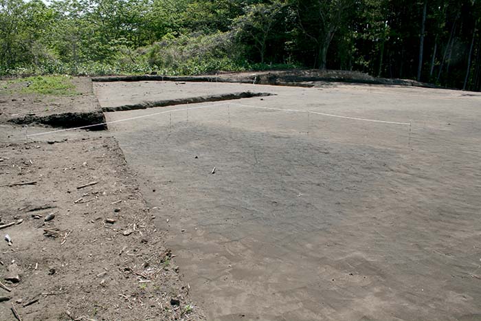 毛合清水遺跡古代の住居跡