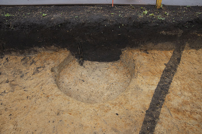 発見された円形の土坑